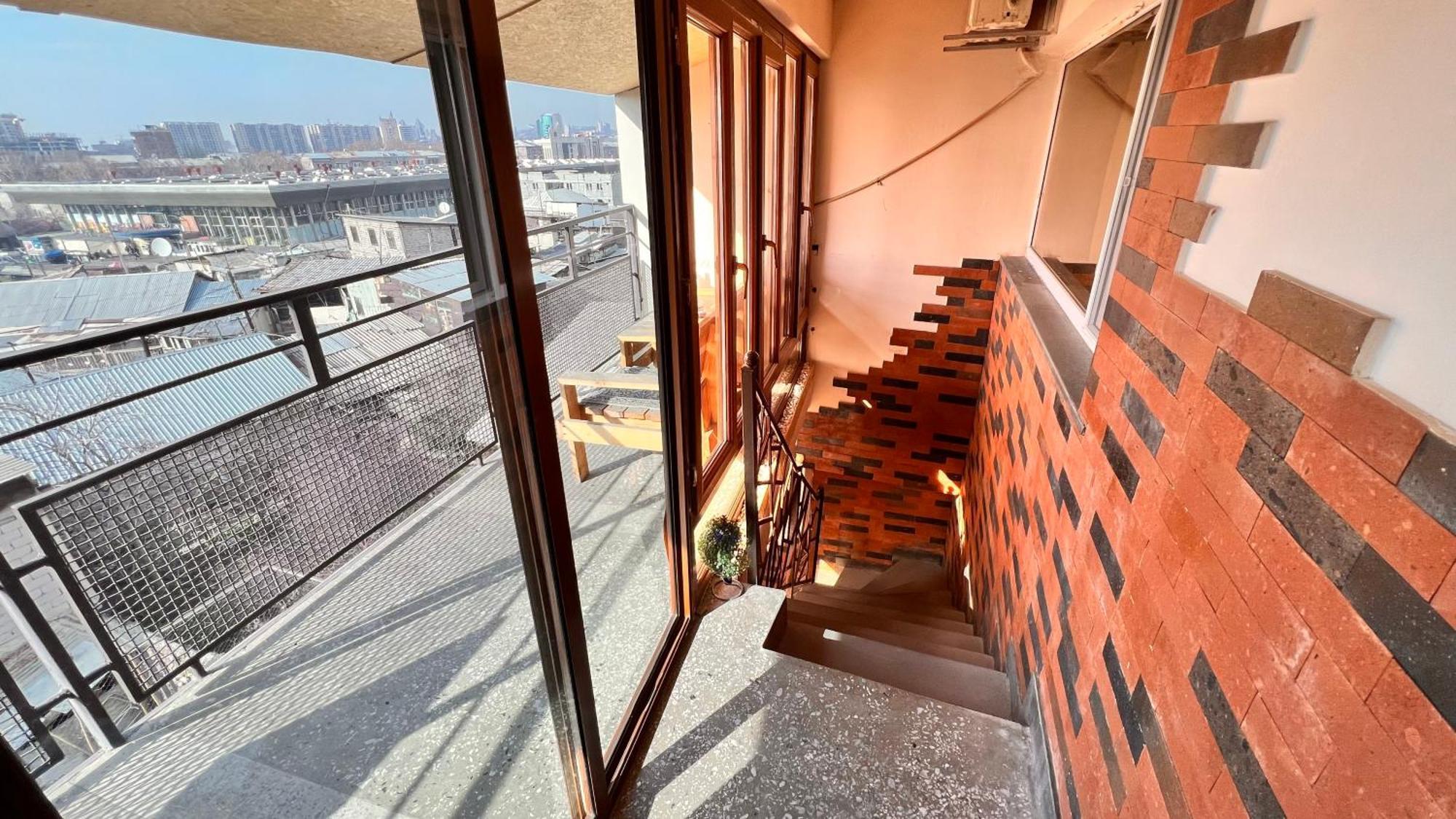 Elross Hotel Jerevan Buitenkant foto