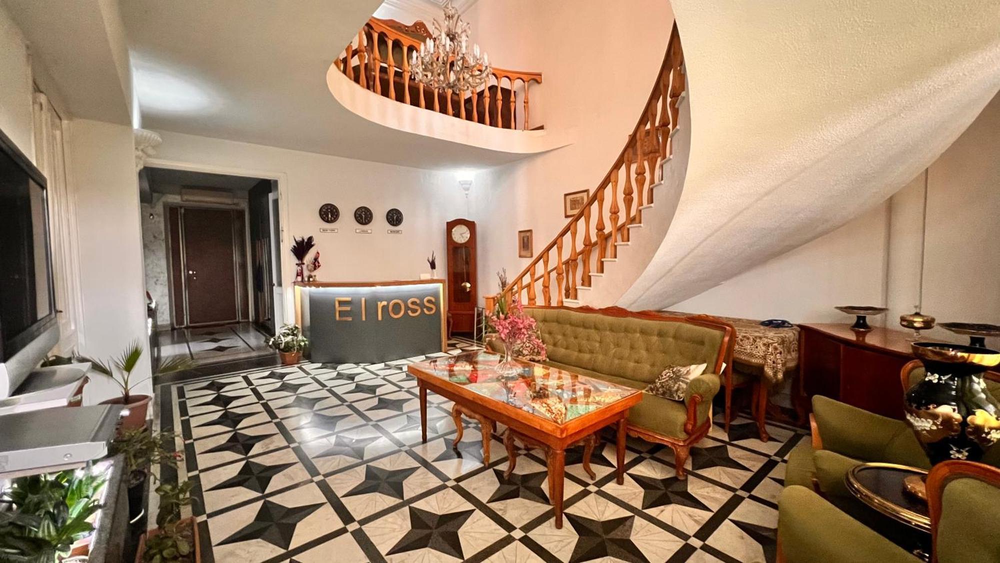 Elross Hotel Jerevan Buitenkant foto