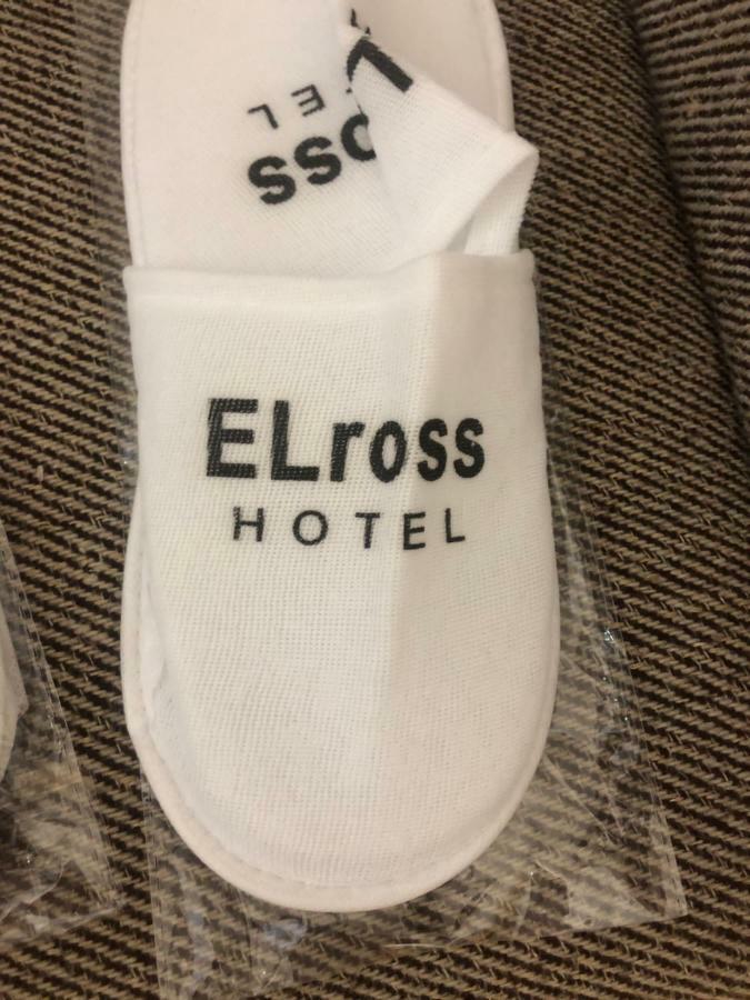 Elross Hotel Jerevan Buitenkant foto